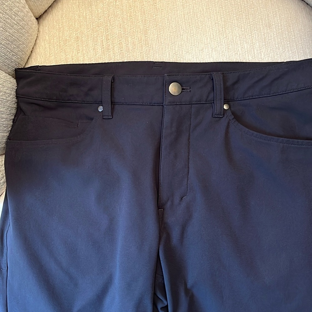 Lululemon men’s 5 pocket pants